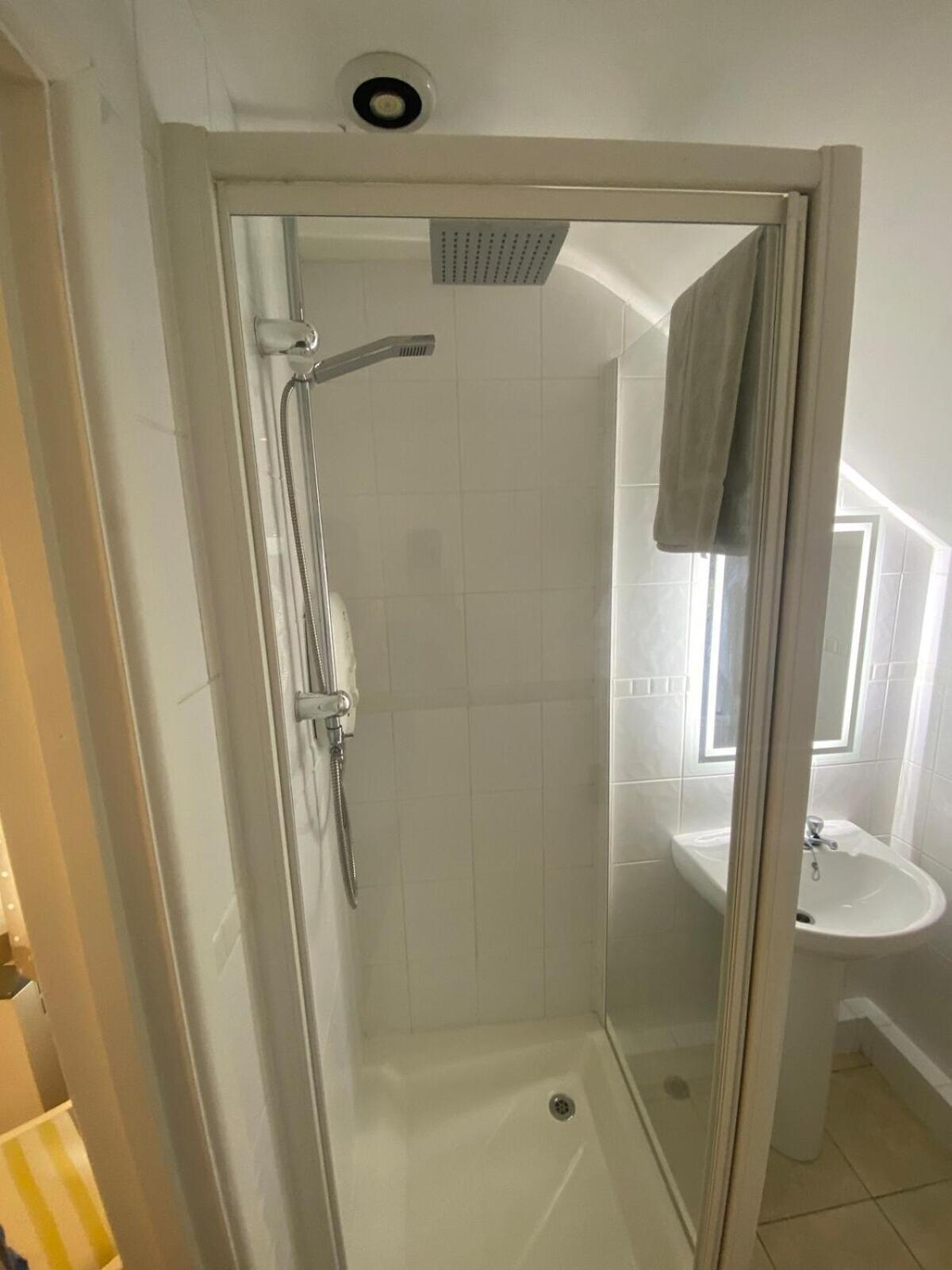 Private Entry Guesthouse Hideaway Hordle Екстериор снимка
