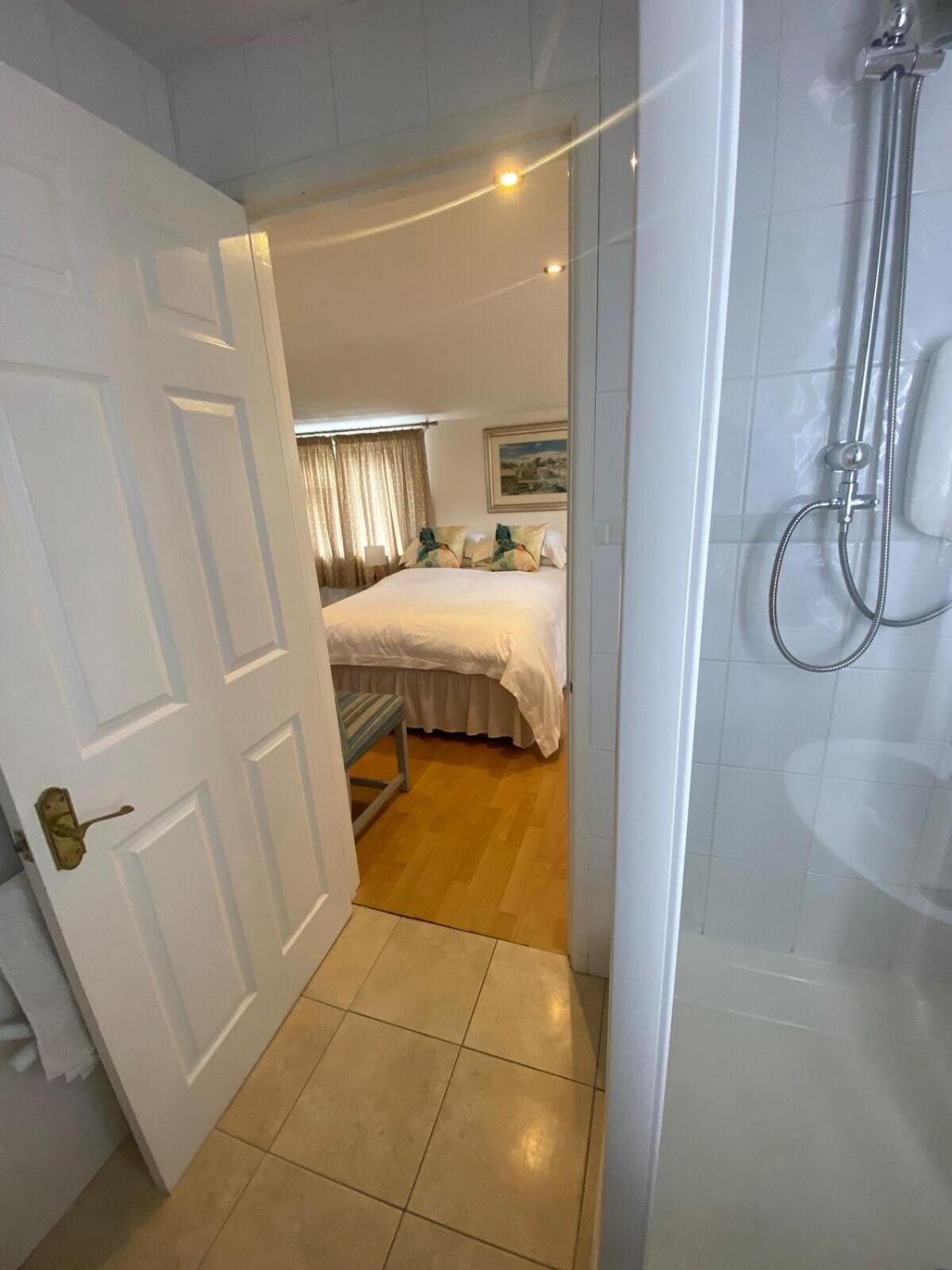 Private Entry Guesthouse Hideaway Hordle Екстериор снимка