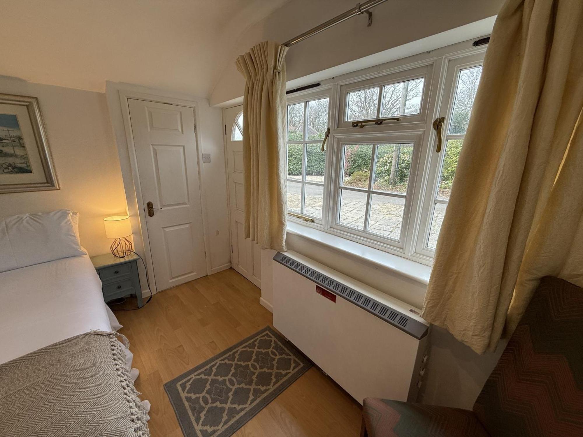 Private Entry Guesthouse Hideaway Hordle Екстериор снимка